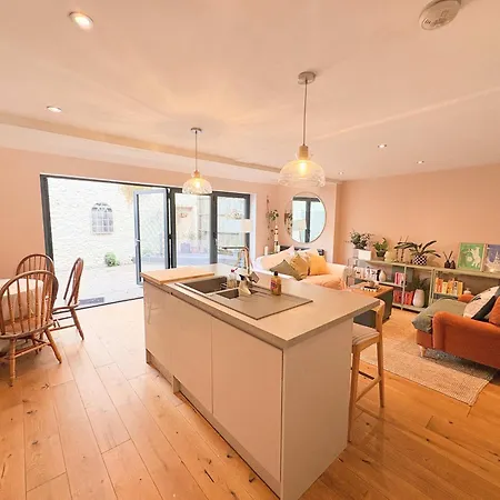 Harbourside Haven - Two Bedroom House