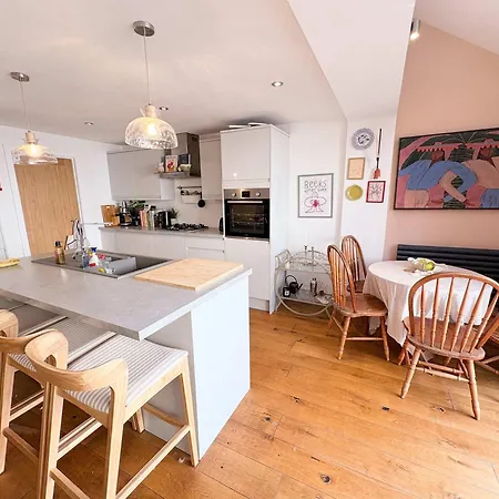 Harbourside Haven - Two Bedroom House Hébergement de vacances