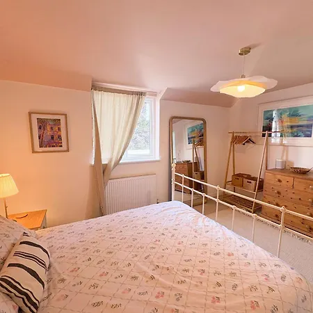 Harbourside Haven - Two Bedroom House Hébergement de vacances