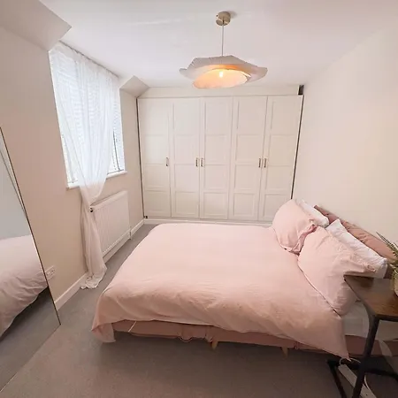 Harbourside Haven - Two Bedroom House * Bristol