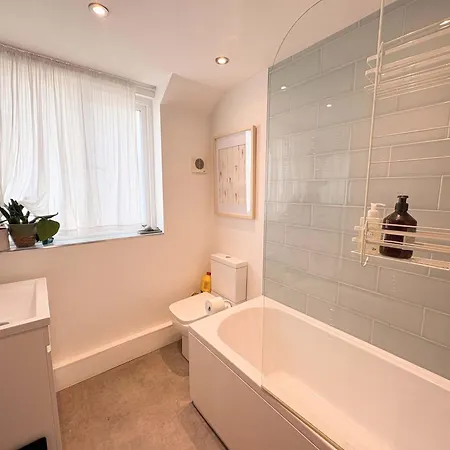 Harbourside Haven - Two Bedroom House Hébergement de vacances