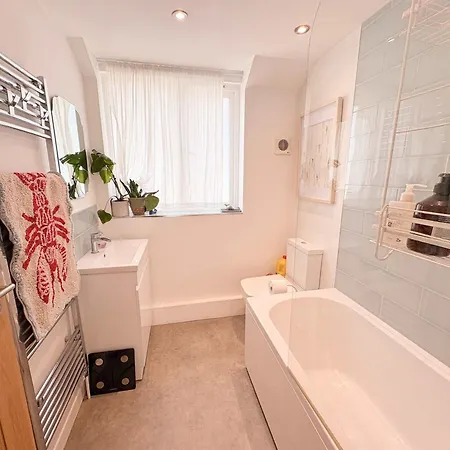 Harbourside Haven - Two Bedroom House Hébergement de vacances *